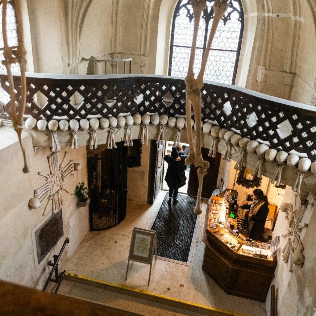 Kutná Hora: Visita guiada a partir de Praga + entrada na Igreja de Santa Bárbara e dos Ossos - 3