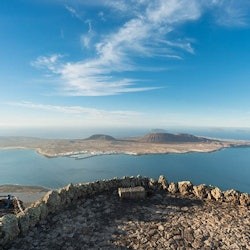 La Graciosa & Lagomar: Day Tour from Lanzarote + Lunch - 1