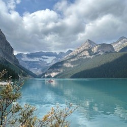 Lake Louise: Private Transfer from Calgary or Calgary International Airport - 2
