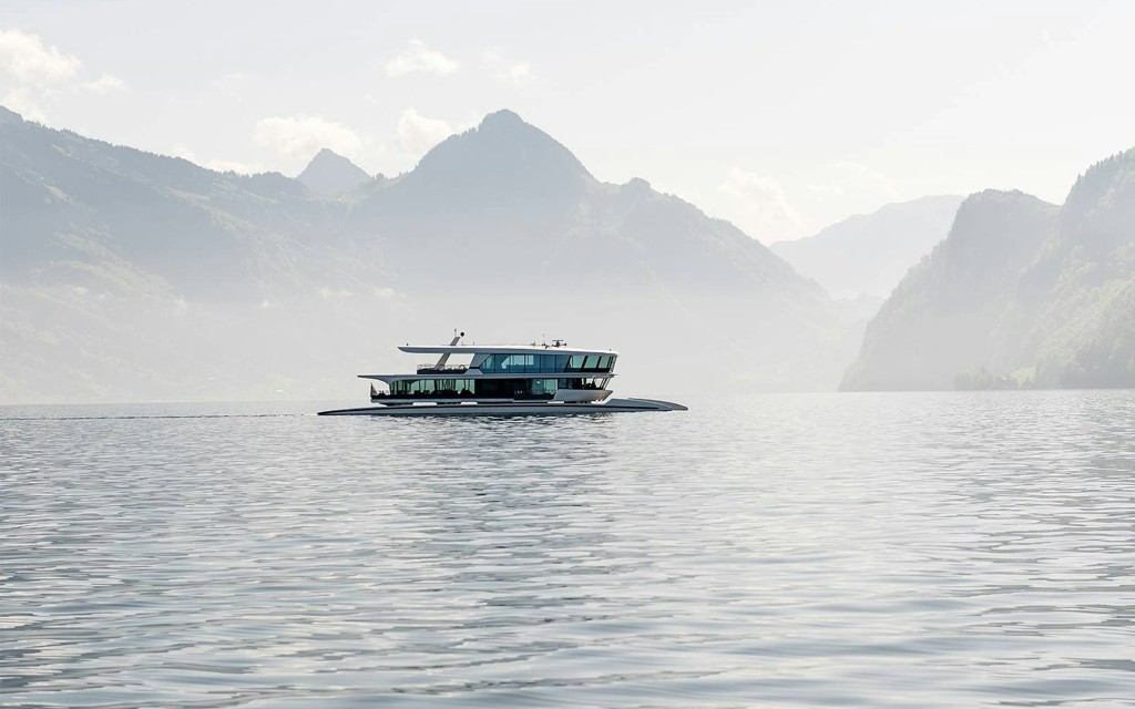 Katamaran-Fahrt auf dem Vierwaldstättersee (Short Catamaran Cruise) - 1