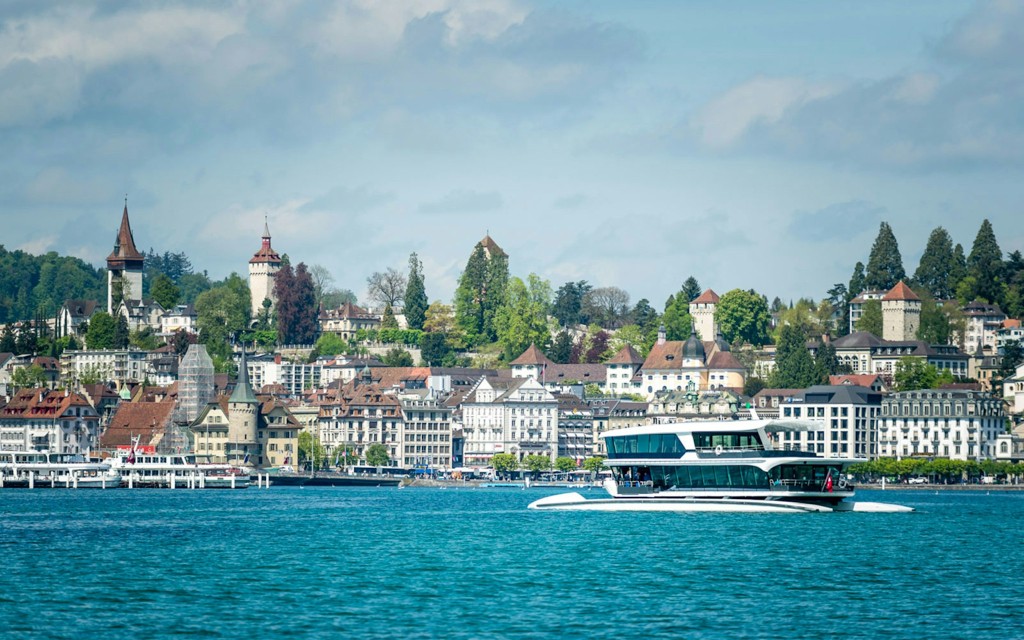 Katamaran-Fahrt auf dem Vierwaldstättersee (Short Catamaran Cruise) - 2