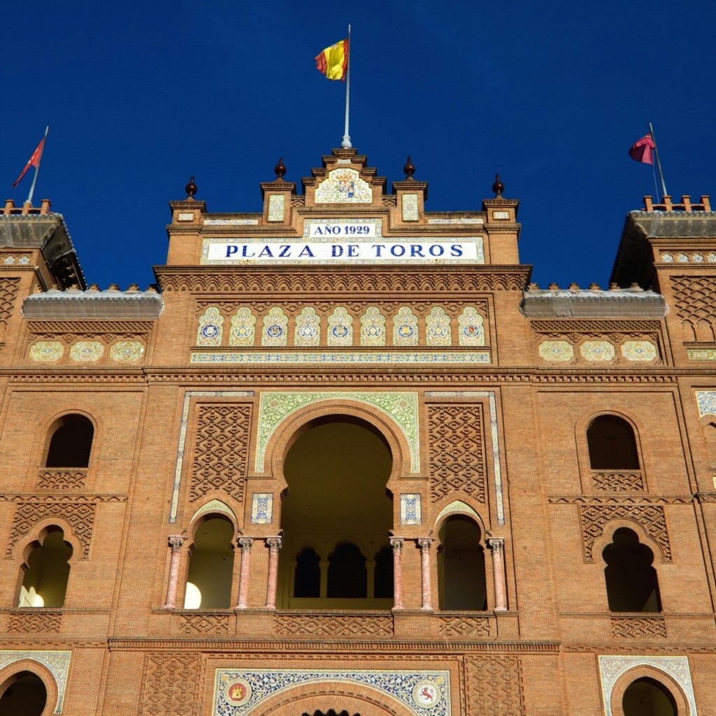 Las Ventas Bullring & Museum: Entry + Private Guided Visit Ticket - 3-4 People - 3