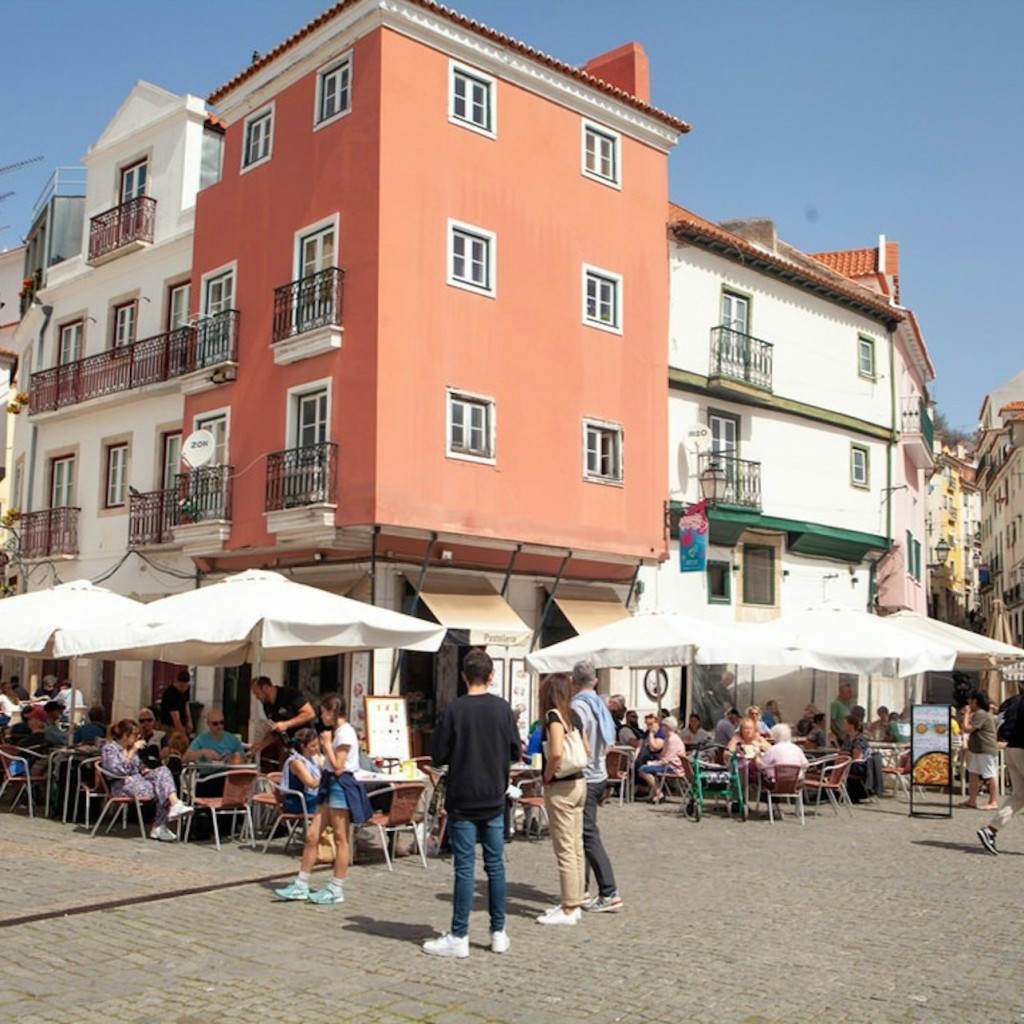 Lisbon: 4-Hour Private Electric Tuk Tuk Tour - Group of 4 to 6 passengers - 1