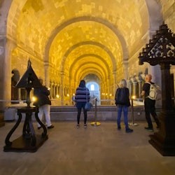 Lisbon Cathedral + Hop-on Hop-off Bus Lisbon - 2