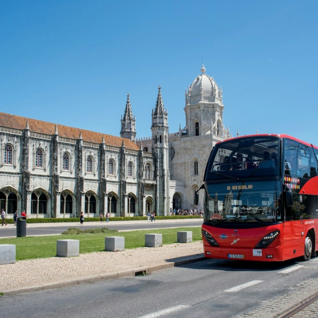 Lisboa: Explorer Circuito de autocarro hop-on hop-off + audioguia - 3