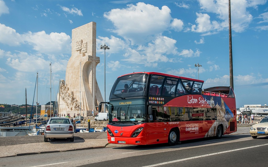 Lisbon Sightseeing: Hop-on Hop-off Bus mit optionaler Bootstour (Basic: 24-Hour Pass (3 Routes)) - 2