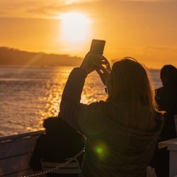 Lisbon: Tagus River Sunset Cruise with Drinks & Snacks - 1