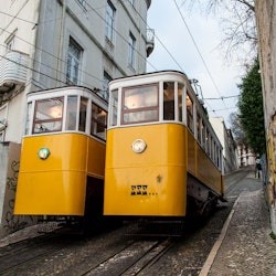 Lisbon: Tram 28 Ticket + 24-Hr Public Transport Pass - 2