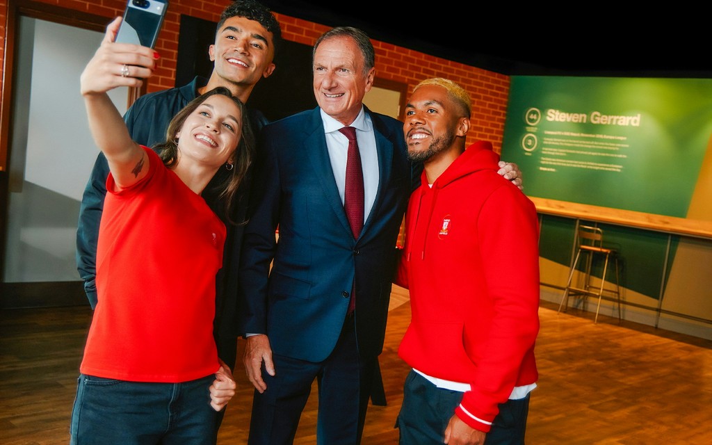 Liverpool: Die Anfield Experience Tour mit Essen und Getränken (Liverpool: The Anfield Experience Tour with Food and Drinks) - 3