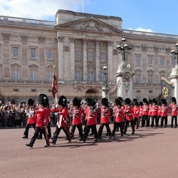 Londres: Tour a peu guiat per la reialesa britànica - 1