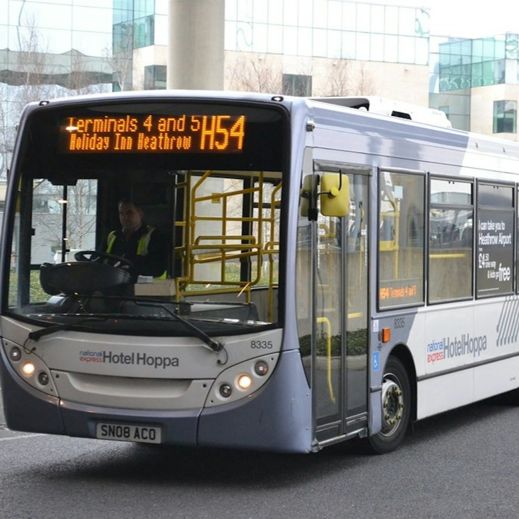 Londra: Heathrow Havalimanı ve Heathrow Radisson RED Oteli Arası Otobüs Transferi - 3