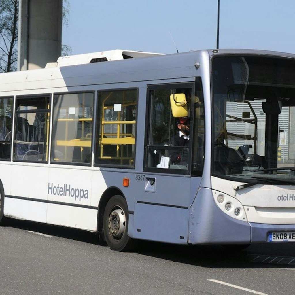 Londres: Trasllat en autobús cap a/des de l'aeroport de Heathrow i l'hotel Renaissance de Heathrow - 2