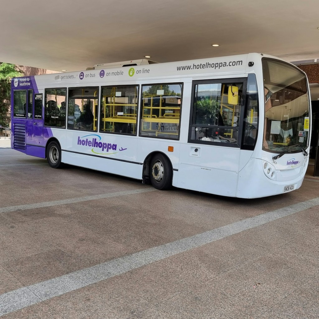 Londres: Trasllat en autobús cap a/des de l'aeroport de Heathrow i l'hotel Renaissance de Heathrow - 3