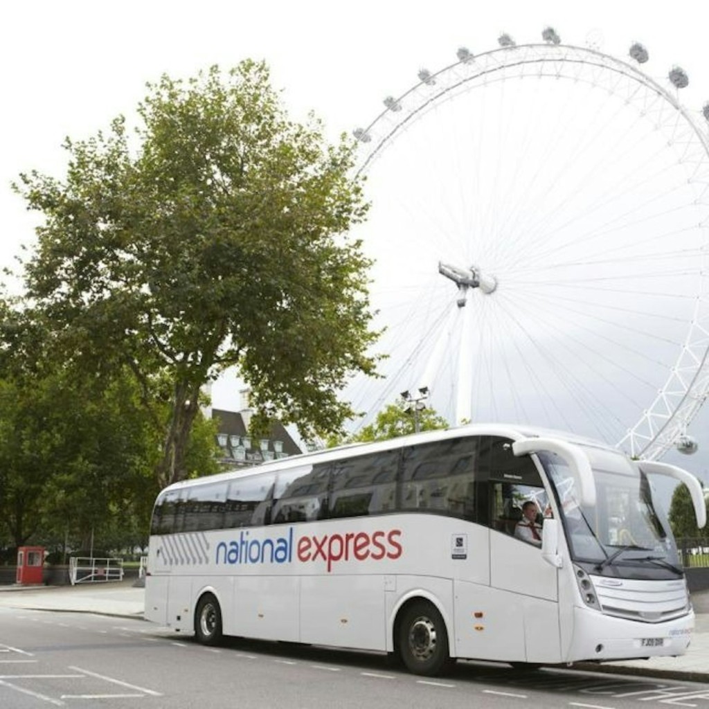 Londres: Trasllat en autobús cap a/des de l'aeroport de Stansted i London Liverpool Street Stn - London Liverpool Street Station to Stansted Airport - 1