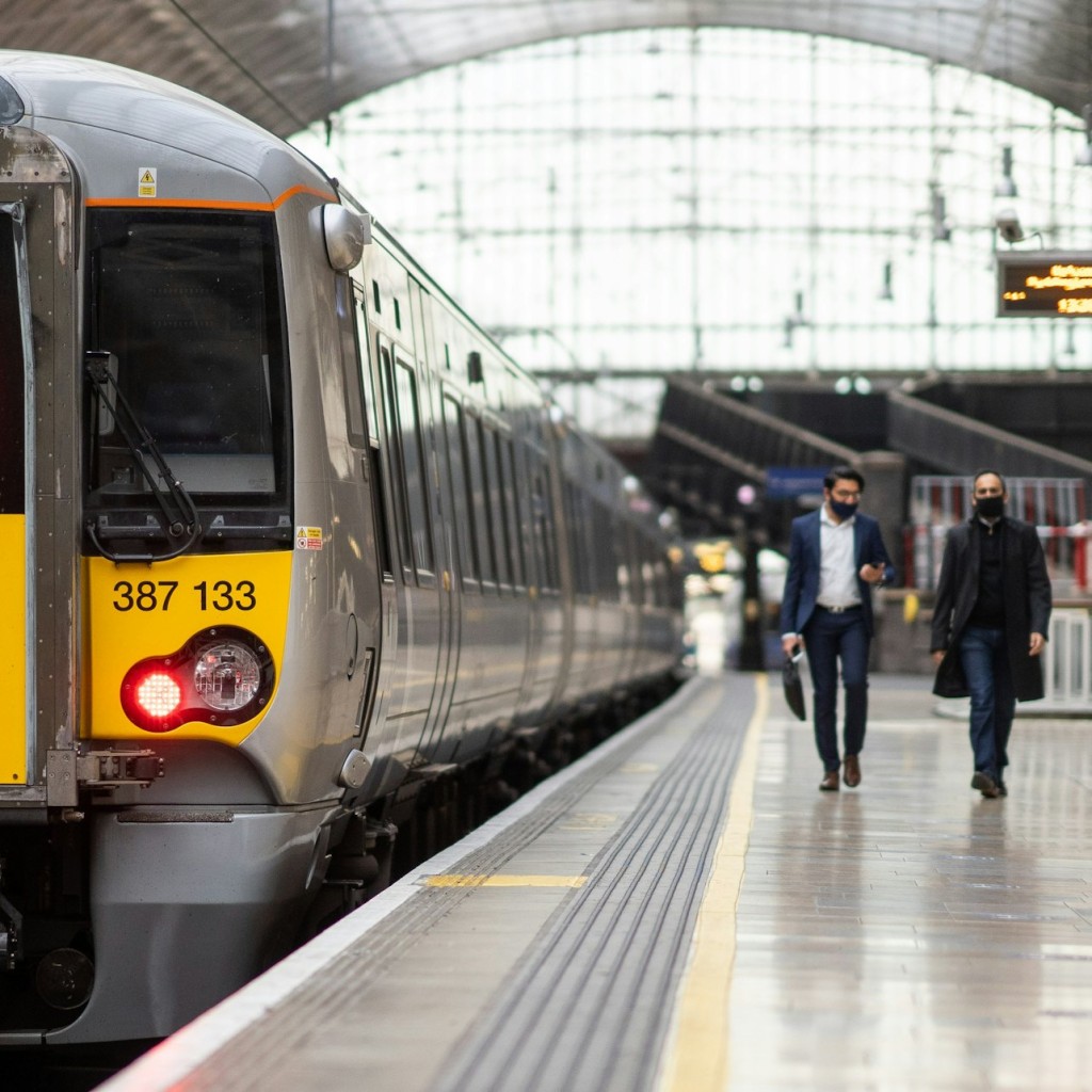 Londres: tren exprés amb descompte des de/cap a l'aeroport de Heathrow i Paddington - 1