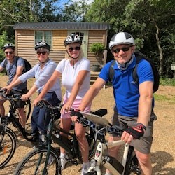 London: Electric Bike Rental with Self-Guided Vineyard Tour - 1