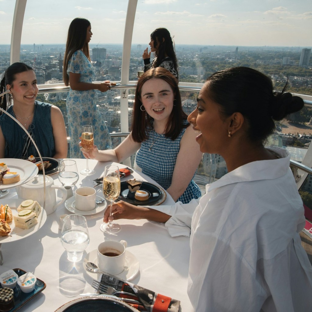 London Eye: bilhete de acesso rápido + Experiência de chá da tarde + Acesso ao salão - 2