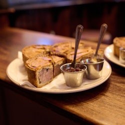 Londres: tour guiat a peu per un pub i menjar + tast + begudes - 3