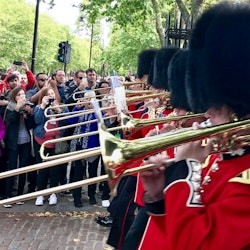 Londres: Tour guiat a peu + Canvi de guàrdia + Entrada al palau de Kensington - 1