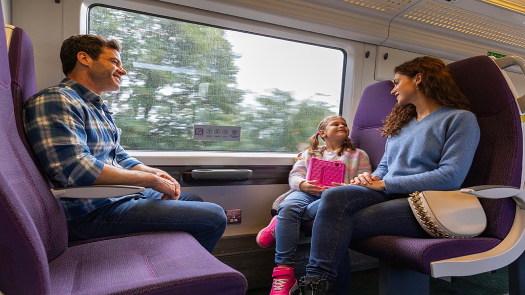 London Heathrow Express (Heathrow Express - One Way Standard Class from Heathrow Airport to Paddington Station (30 Days in Advance)) - 2