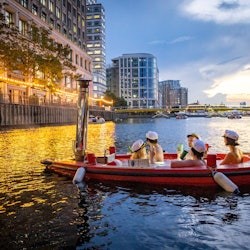 London: Hot Tub Boat Guided Historical Docklands Cruise - 1