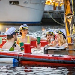 London: Hot Tub Boat Guided Historical Docklands Cruise - 2
