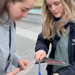London: The Murder at Trafalgar Square Mystery Hunt - 3