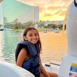 Long Beach: Swan Boat Rental at Rainbow Lagoon - 1