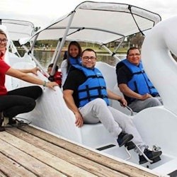 Long Beach: Swan Boat Rental at Rainbow Lagoon - 2
