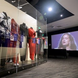 Los Angeles CityPASS®: Warner Bros. Studio Tour + 3 Attractions - 2