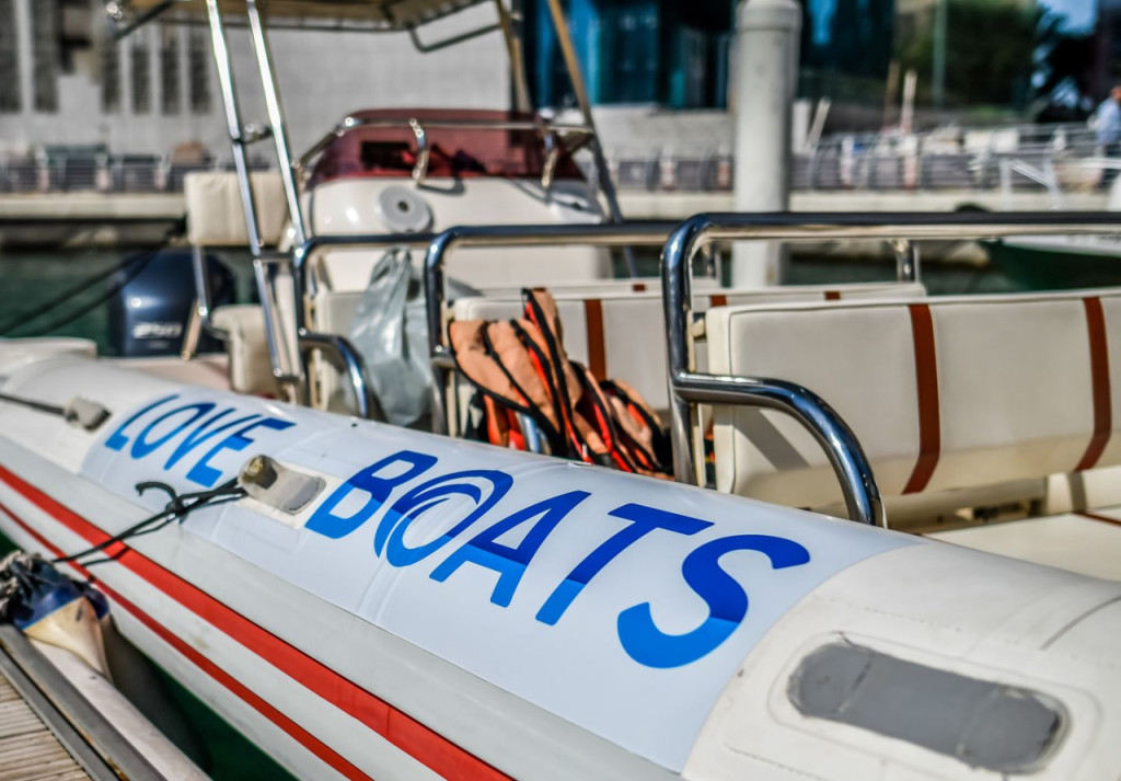 Love Boats - Dubai Marina Guided Sightseeing Boat Tour (Marina Skyline - 60 Minutes) - 1