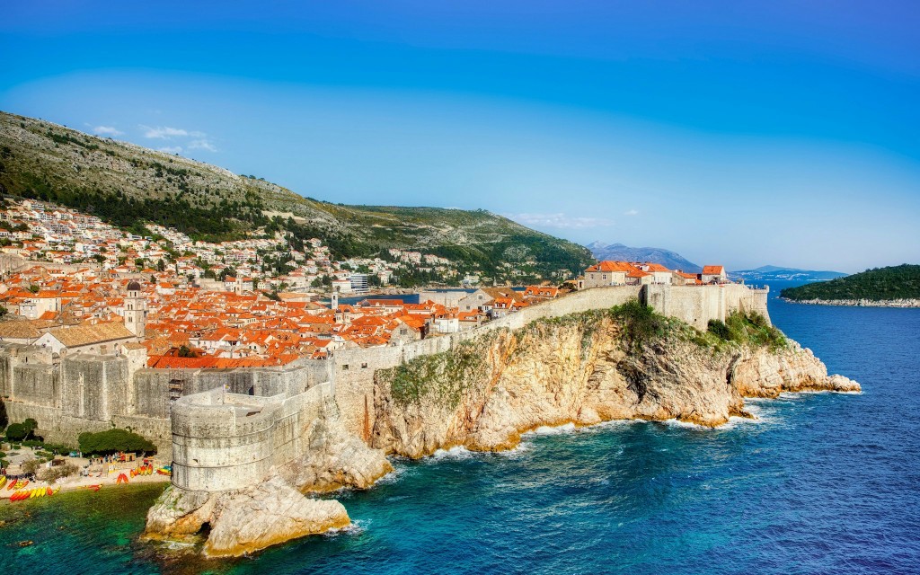 Almuerzo a bordo frente a los muros de las ciudades de Dubrovnik (Lunch on Board in Front of Dubrovnik City Walls) - 2