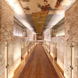 Luxor: Guided Day Tour to East and West Bank + Roundtrip Transfer - 2