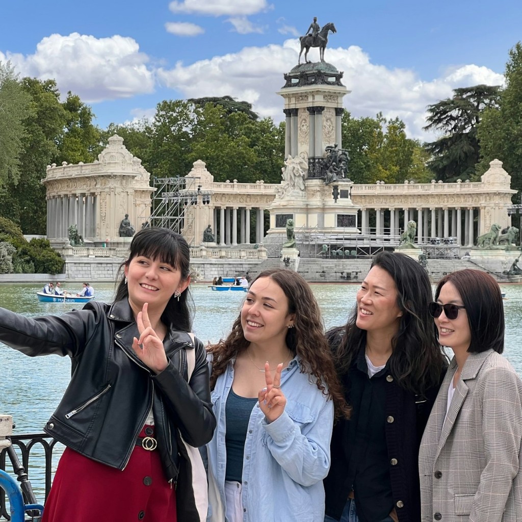 Madrid: 1.5-Hour Landscape of Light Guided Tour & Prado Museum Fast Track Entry - Japanese Tour - 3