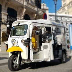 Madrid: 1.5-Hr Guided Electric Tuk Tuk Tour - 2