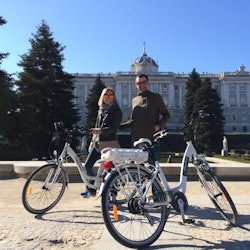 Madrid: Electric Bicycle Rental - 2