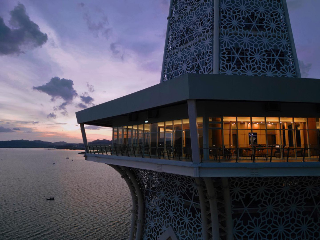 Maha Tower Langkawi Observation Deck (Sky Lounge and Sky Deck Sunset Admission (Malaysian Citizens)) - 1