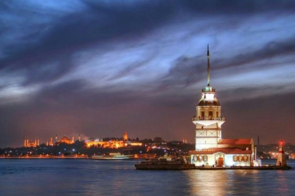 Maiden's Tower Ticket (Admission + Audio Guide) - 2