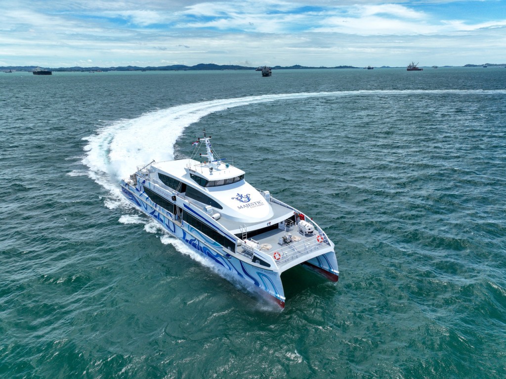 Majestic Fast Ferry Ticket between Singapore and Batam (Open Dated Round Trip between Tanah Merah/Harbourfront and Batam Centre/Sekupang) - 1