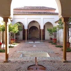 Málaga: Guided Walking Tour + Alcazaba Entry - 1