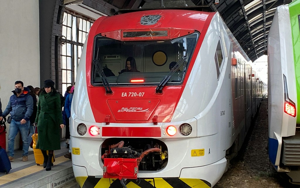 Malpensa Express: Transfery pociągiem w jedną stronę między lotniskiem Malpensa T1/T2 a stacją Central/Cadorna  (One-Way Transfer from Milan Central Station to Malpensa Airport T2) - 1