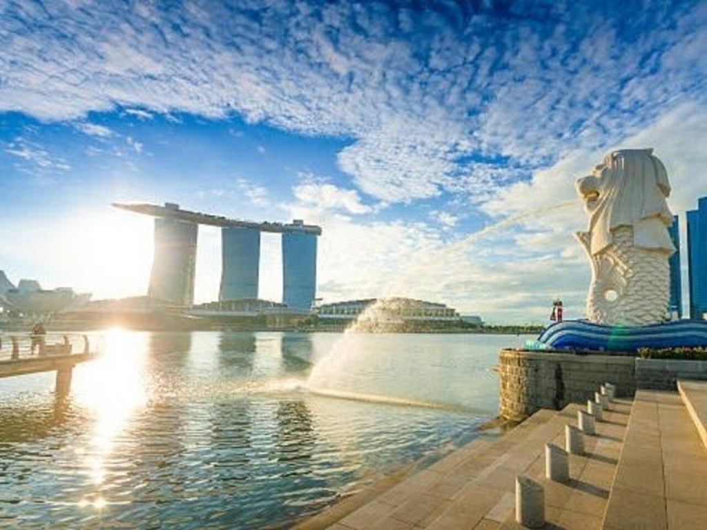Marina Bay Night Walking Tour (Marina Bay Night Walking Tour (6:45 PM Departure)) - 1