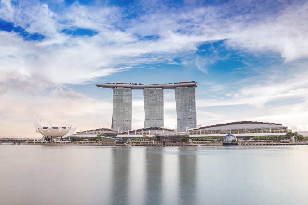 ArtScience Museum Ticket (COMBO: Marina Bay Sands SkyPark Observation Deck (Entry until 4:00 PM) + ArtScience Museum teamLab Future World Off-Peak Admission (Mondays to Thursdays)) - 2