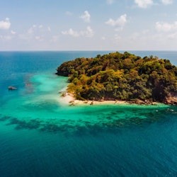 Maya Bay, Phi Phi & Bamboo Island: Day Tour from Phuket + Transfers + Lunch - 1