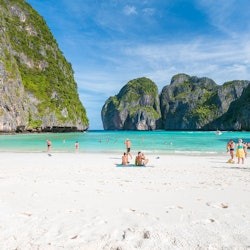 Maya Bay, Phi Phi i les illes Khai: visita guiada des de Phuket + dinar - 1