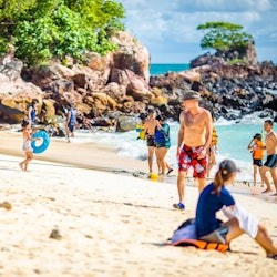 Maya Bay, Phi Phi i les illes Khai: visita guiada des de Phuket + dinar - 2