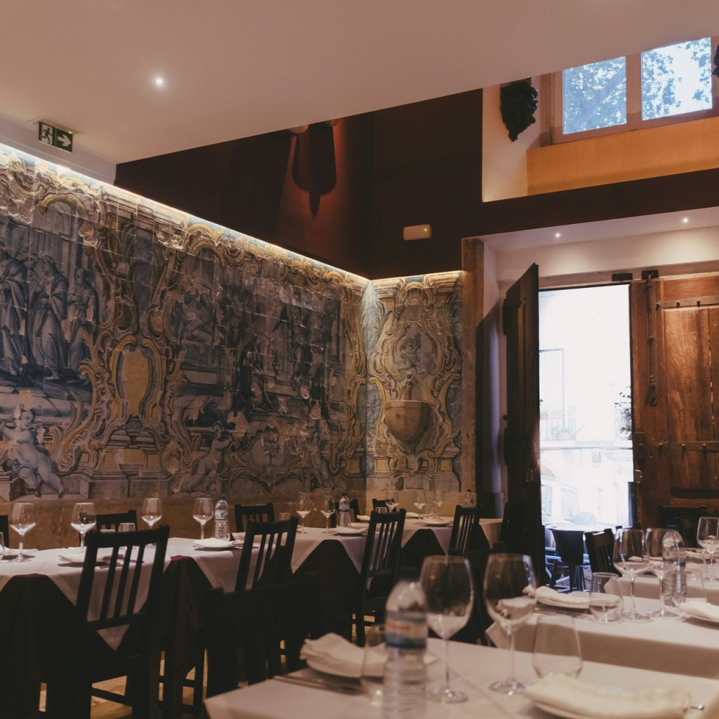 Mesa de Frades: Traditional Fado Show with Dinner - 1