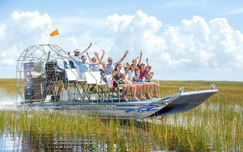 Miami: Tour en hidrodeslizador por Everglades Holiday Park con espectáculo de caimanes (Airboat Tour with Wildlife Show & Transportation from Miami) - 2