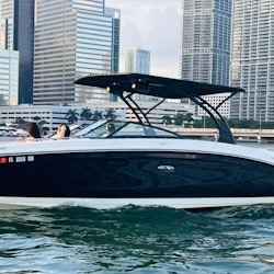 Miami: Private Boat Rental with Captain - 3
