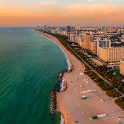 Miami: Private Sunset Airplane Tour + Drinks - 2